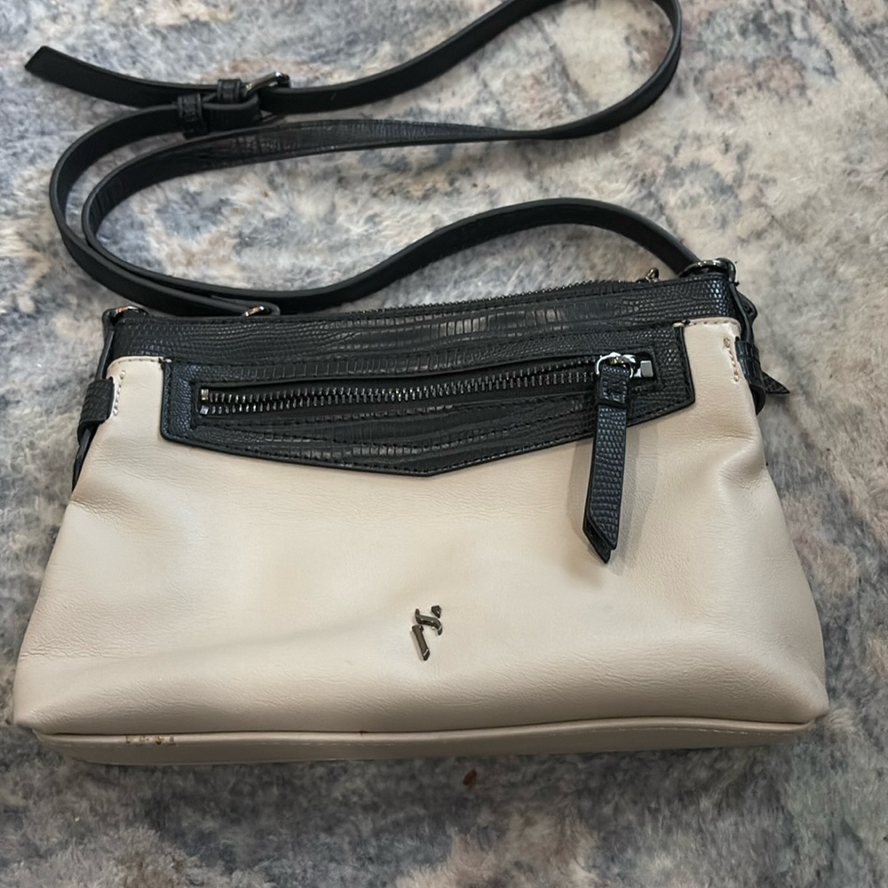 Simply Vera Handbag Purse Light Beige/ Black
